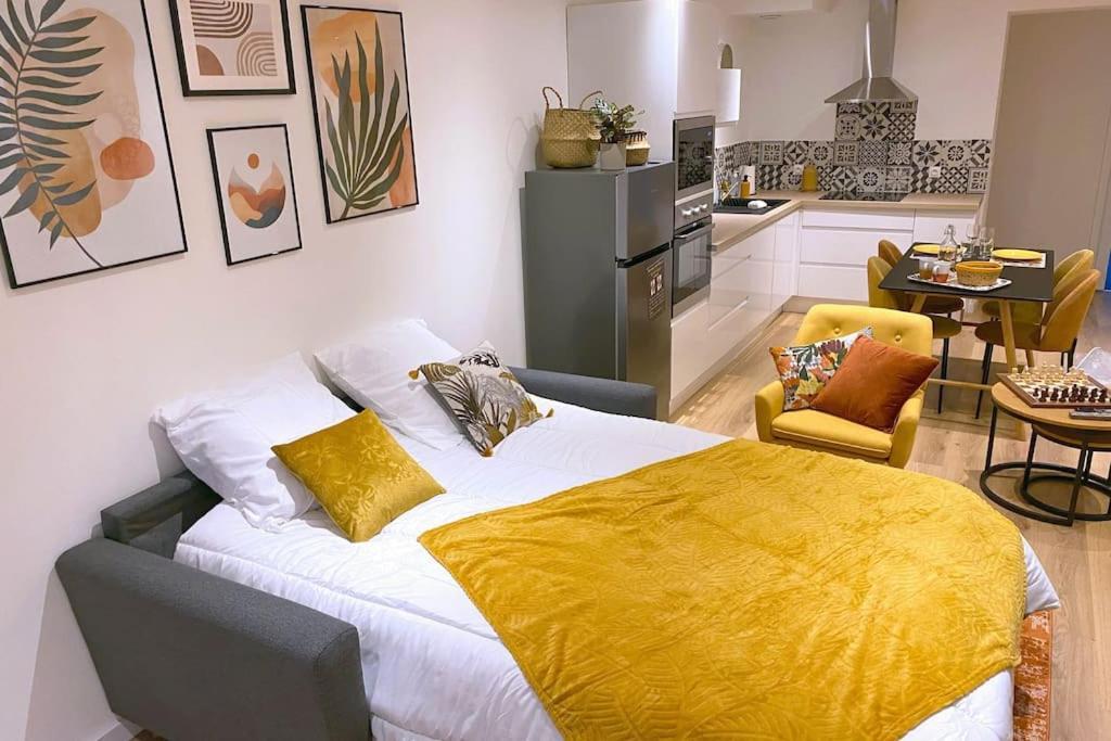 Le Val De Coeur Apartment Valence  Bagian luar foto